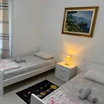 Appartamento Marinela 2 *