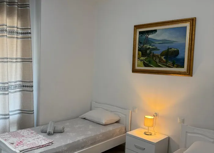 Marinela 2 Apartment *